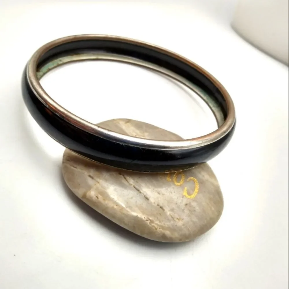 Vintage black disc spacer bangle bracelet simple jewelry staple wardrobe classic
